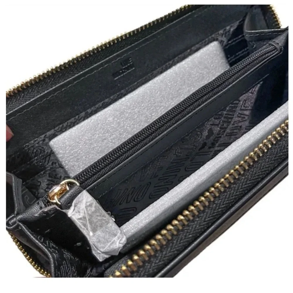 NWT Love Moschino Quilted and Studded Portafogli Pu Nero Wallet, Large - Picture 8 of 12